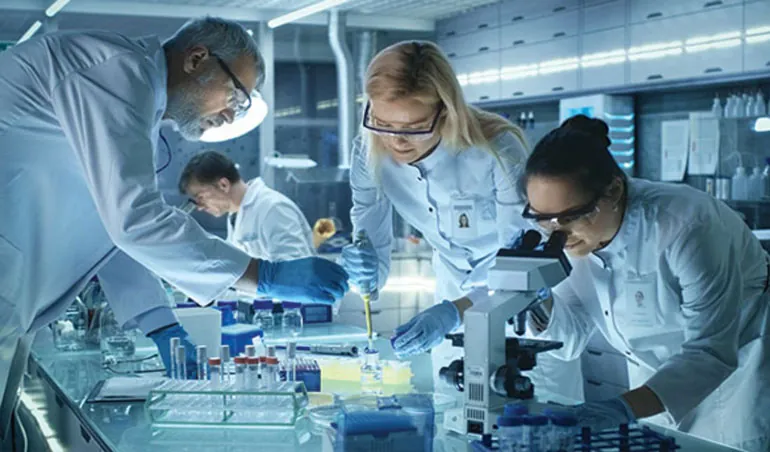 Laboratory team using AxoOne clinic management software